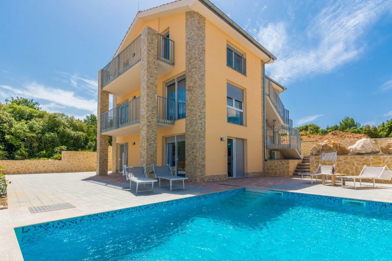 شقة Fabulous House B With Outdoor Pool زاتون المظهر الخارجي الصورة
